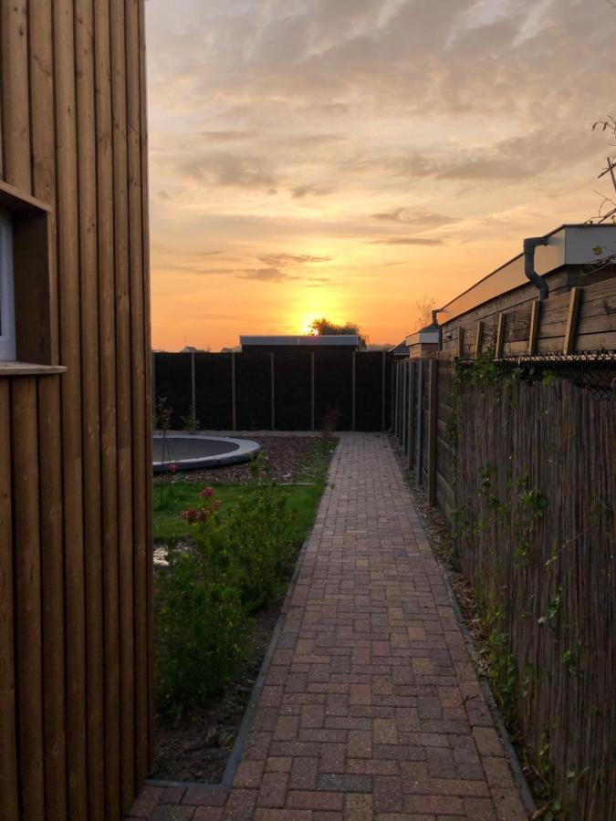 B&B Snurk Stiens, Fijn Verblijf Aan Open Vaarwater Exterior photo
