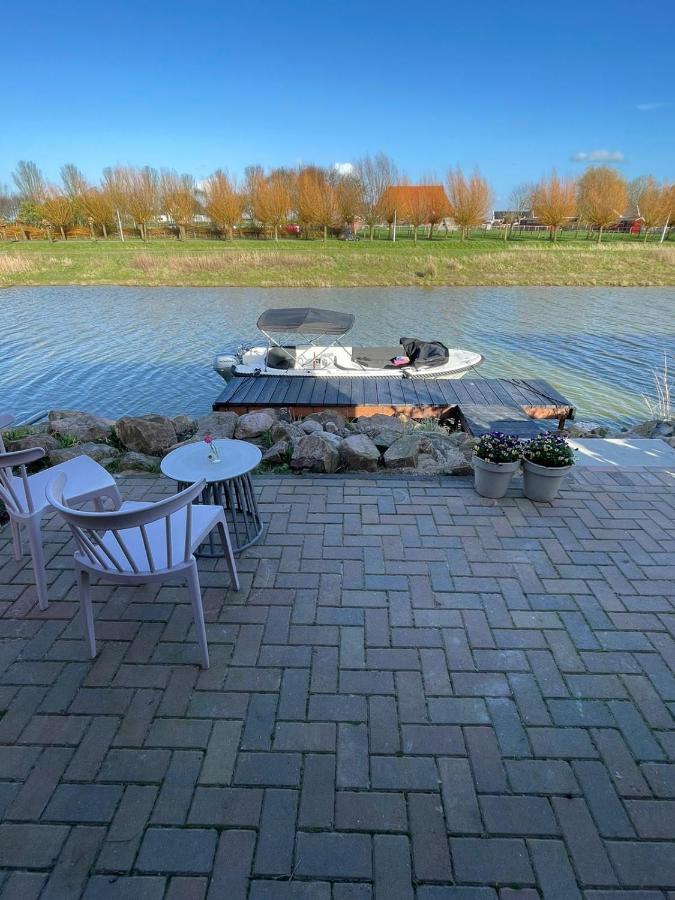 B&B Snurk Stiens, Fijn Verblijf Aan Open Vaarwater Exterior photo